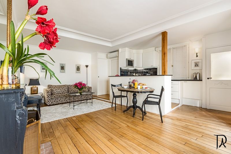 Apartment rental one bedroom Paris holiday Beaux Arts - Luxury short ...