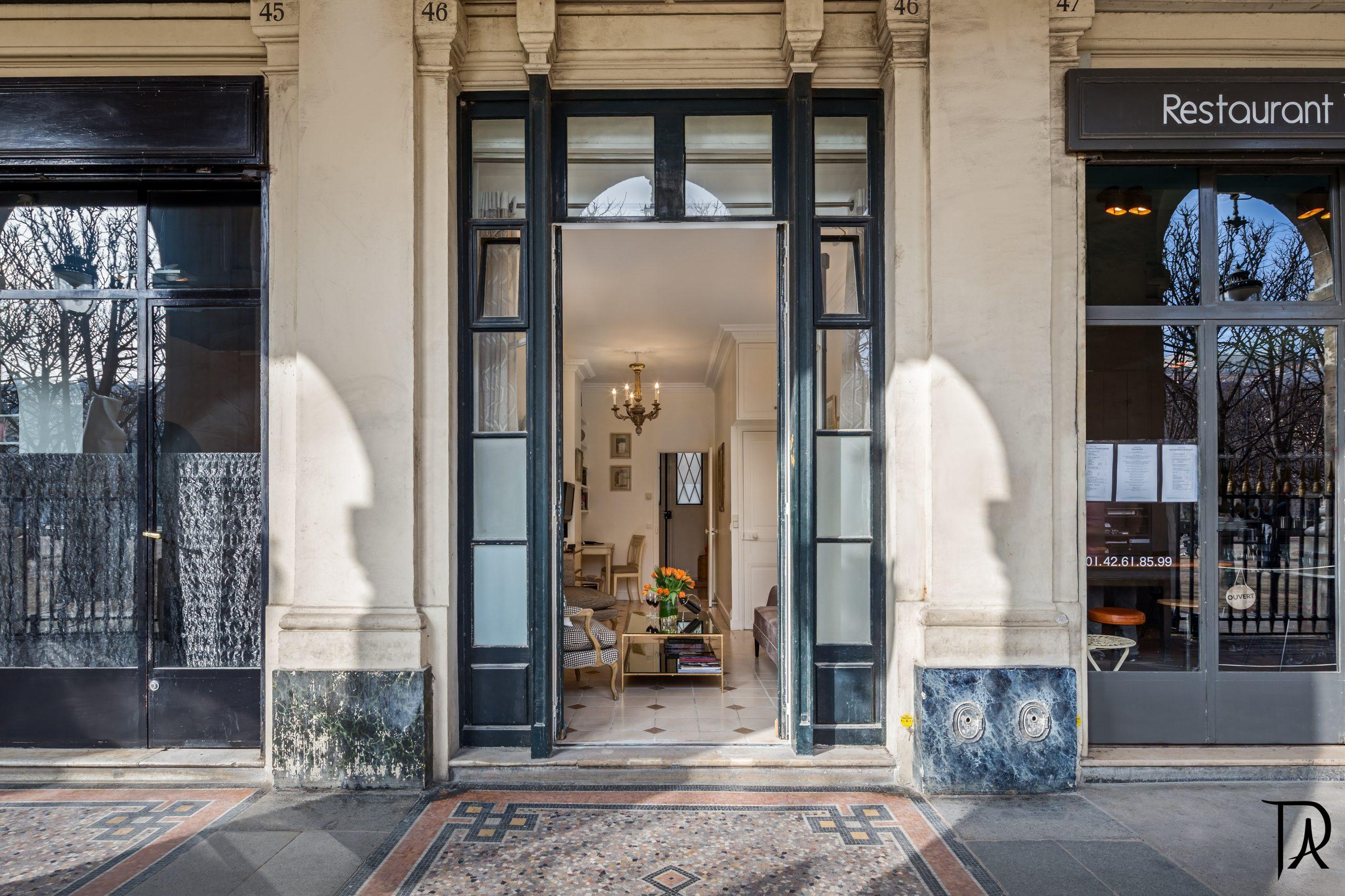 (18) The aprtment from the gardens side