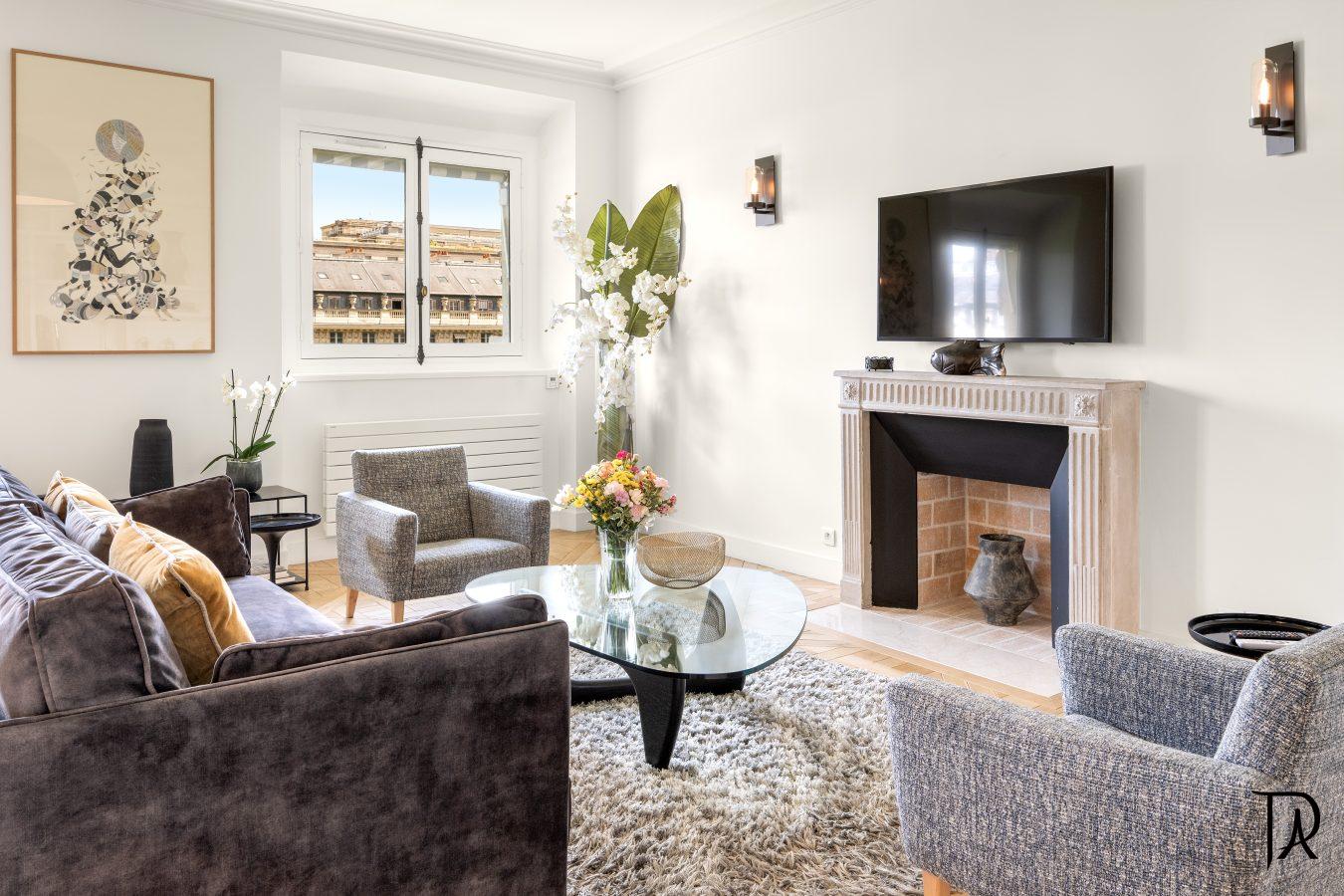 Living room view seven