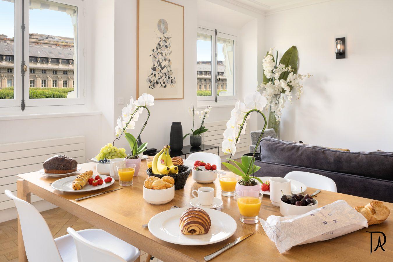 Breakfast in Palais Royal